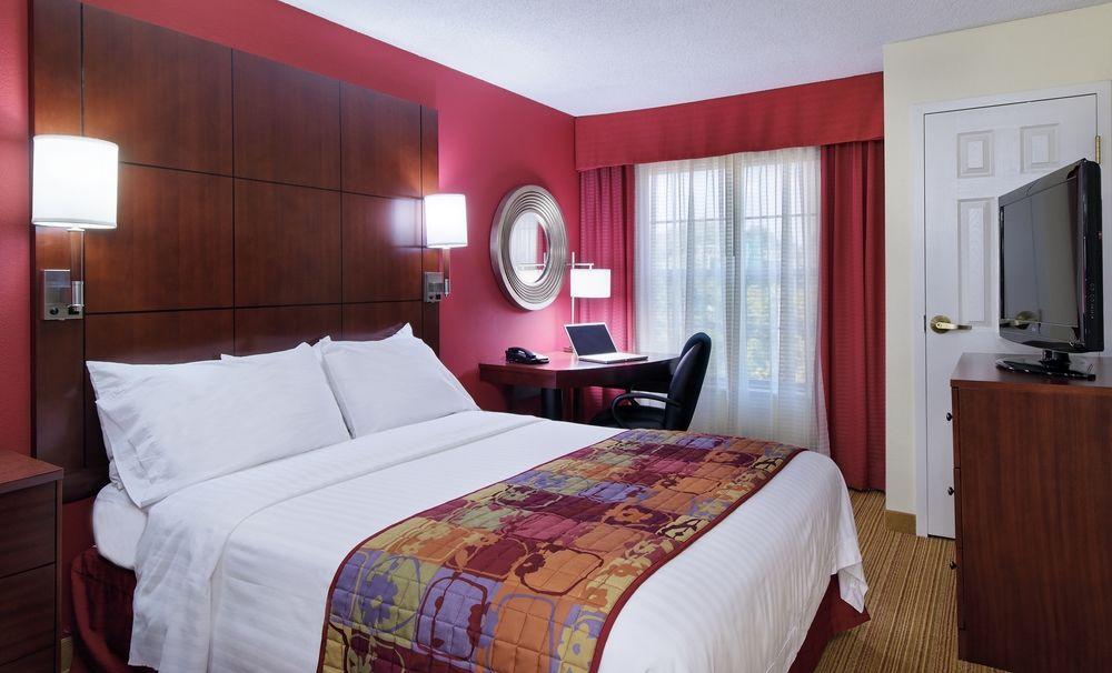 Residence Inn Knoxville Cedar Bluff Экстерьер фото
