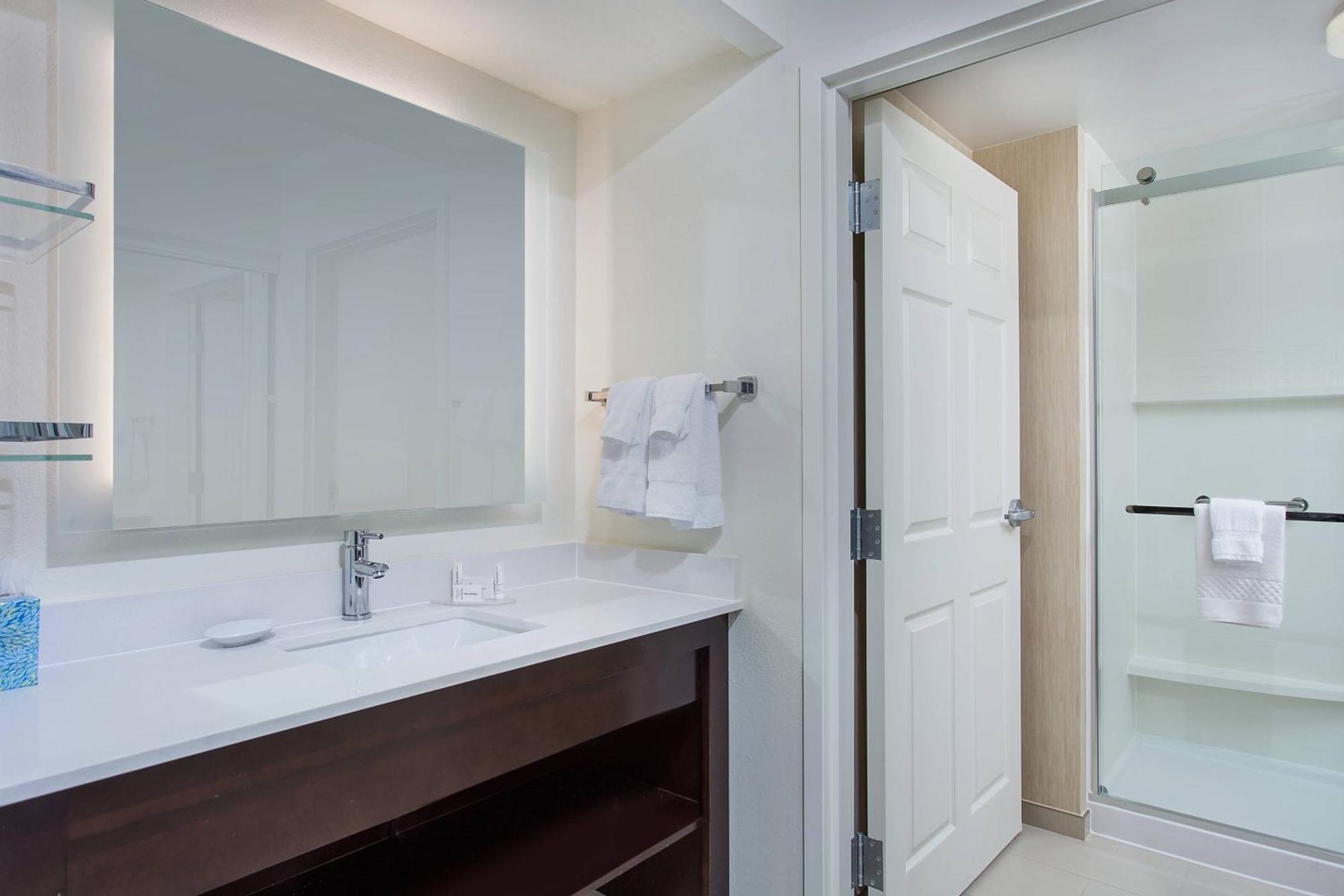 Residence Inn Knoxville Cedar Bluff Экстерьер фото